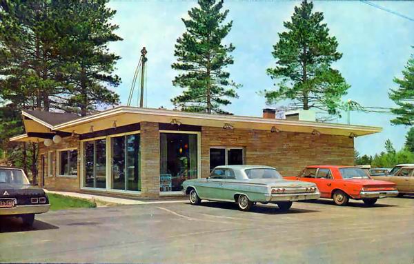 Wahlstroms Parkway Restaurant SE of Marquette